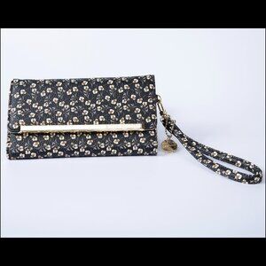 Steve Madden Black Floral Wallet Clutch Wristlet NWOT